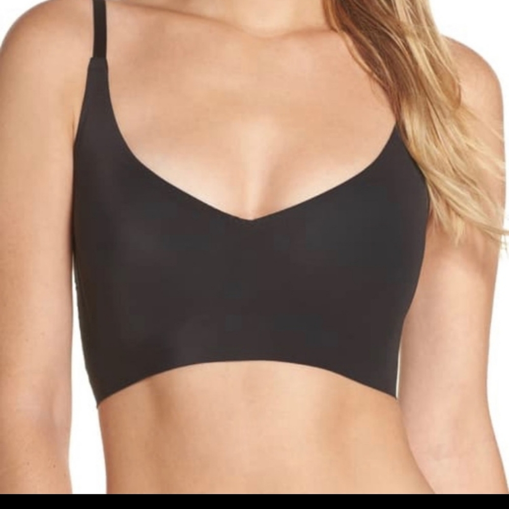 True & Co. body triangle convertible bralette
